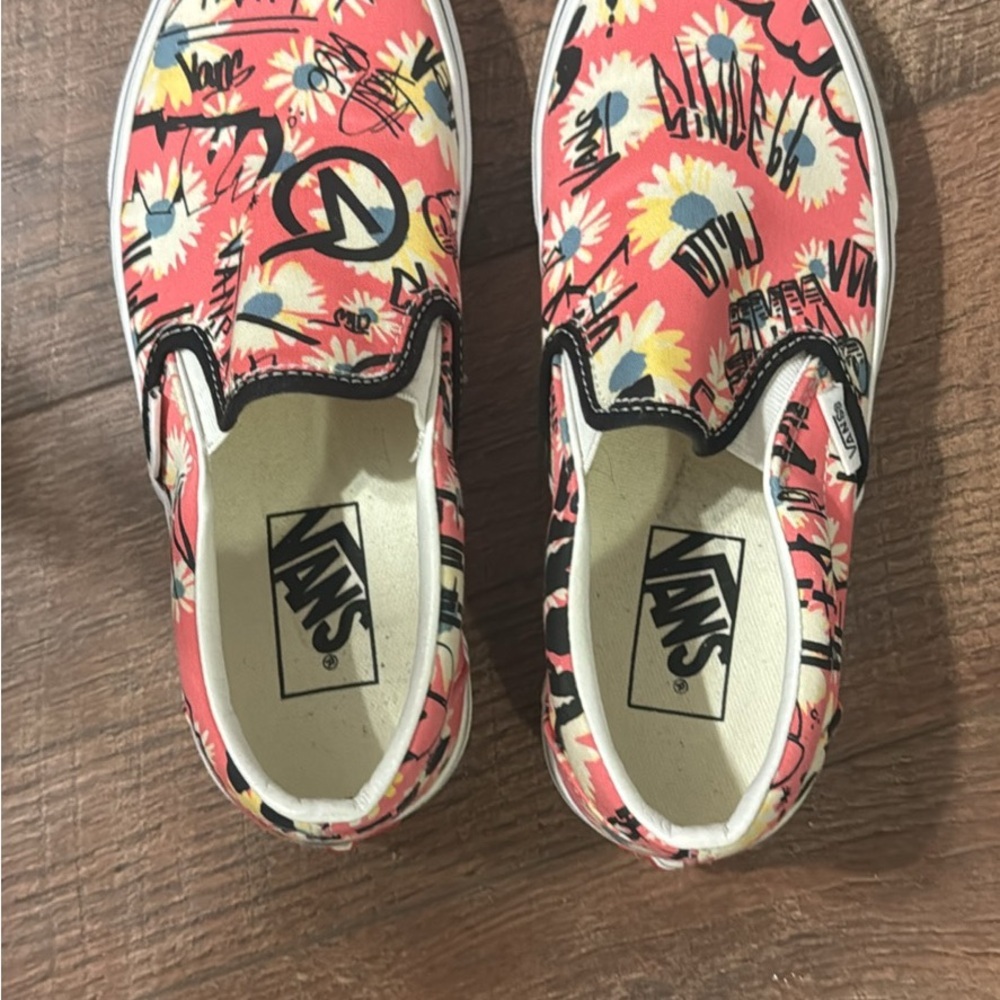 Vans Slip-On Sneakers - Pink and White Floral